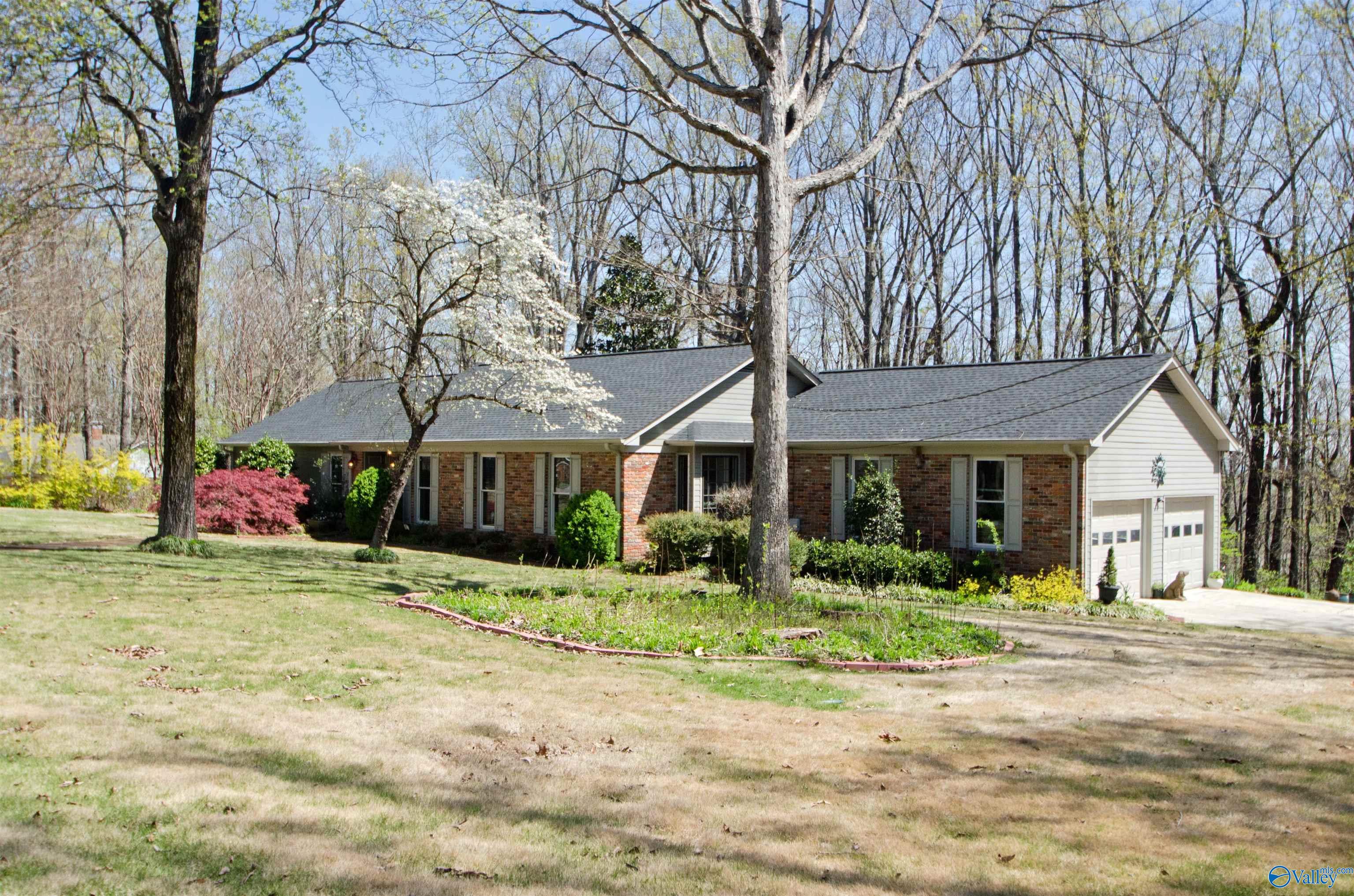 3806 High Point Drive, Decatur, Alabama image 1