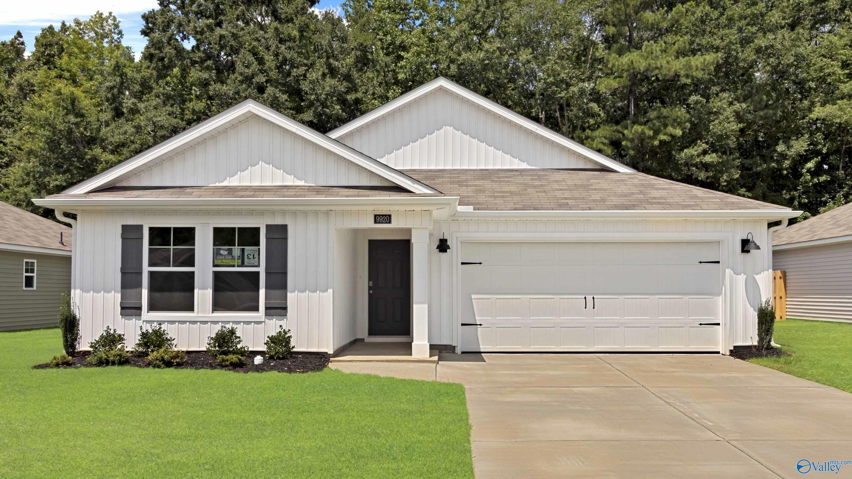 Photo 1 of 37 — 9920 Sequoyah Cove Drive SE, Owens Cross Roads, AL 35763