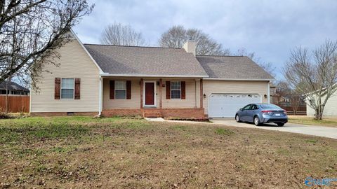 Homes For Sale - 1996 Putter Circle<br/> Arab, AL 35016