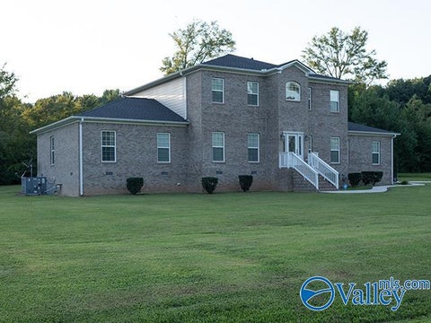 Homes For Sale - 204 Carolyn Street<br/> Jackson County, Bridgeport, AL 35740