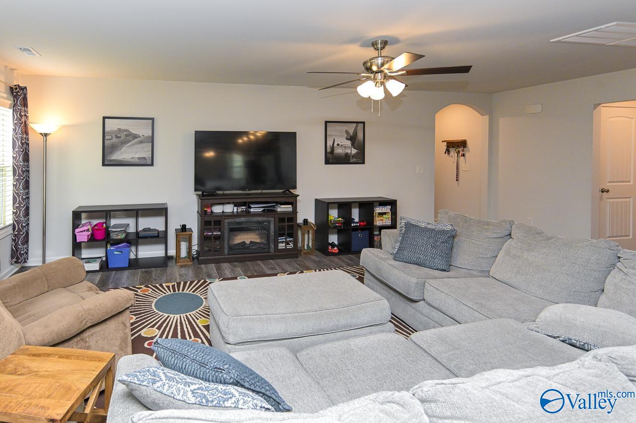 117 Barlow Way