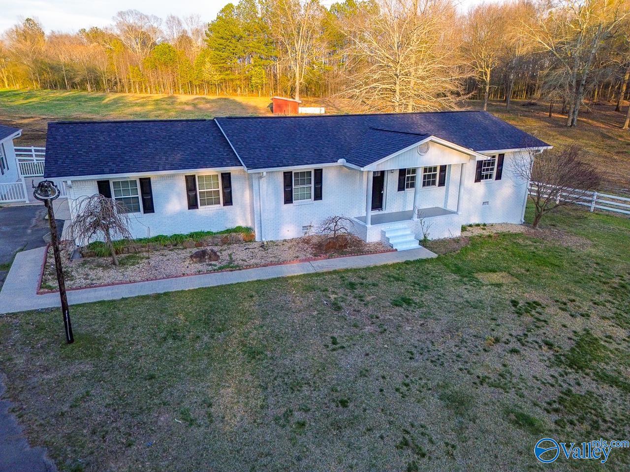1702 Moman Road, Horton, Alabama image 2