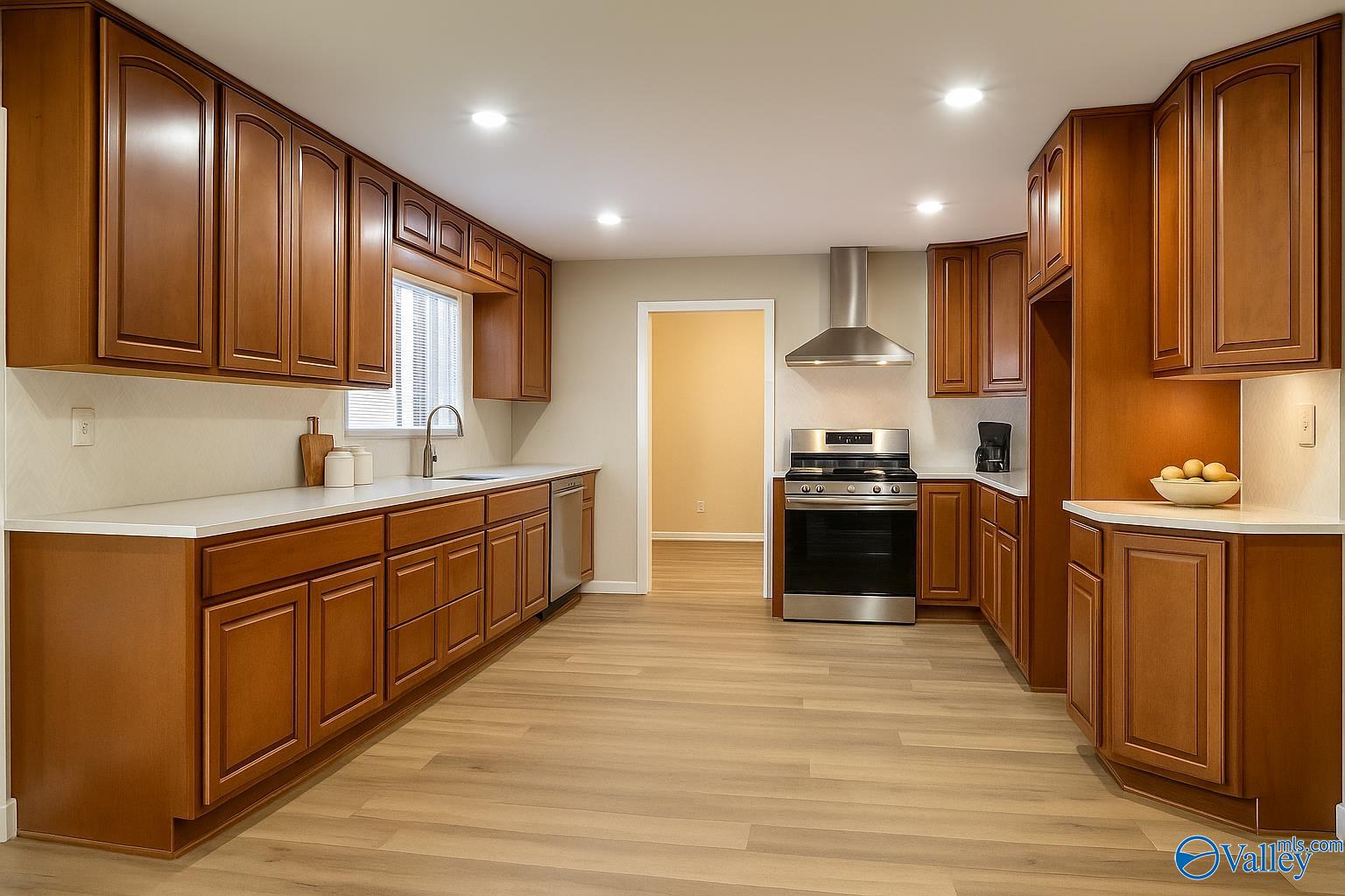 606 Ambrose Drive, Madison, Alabama image 15