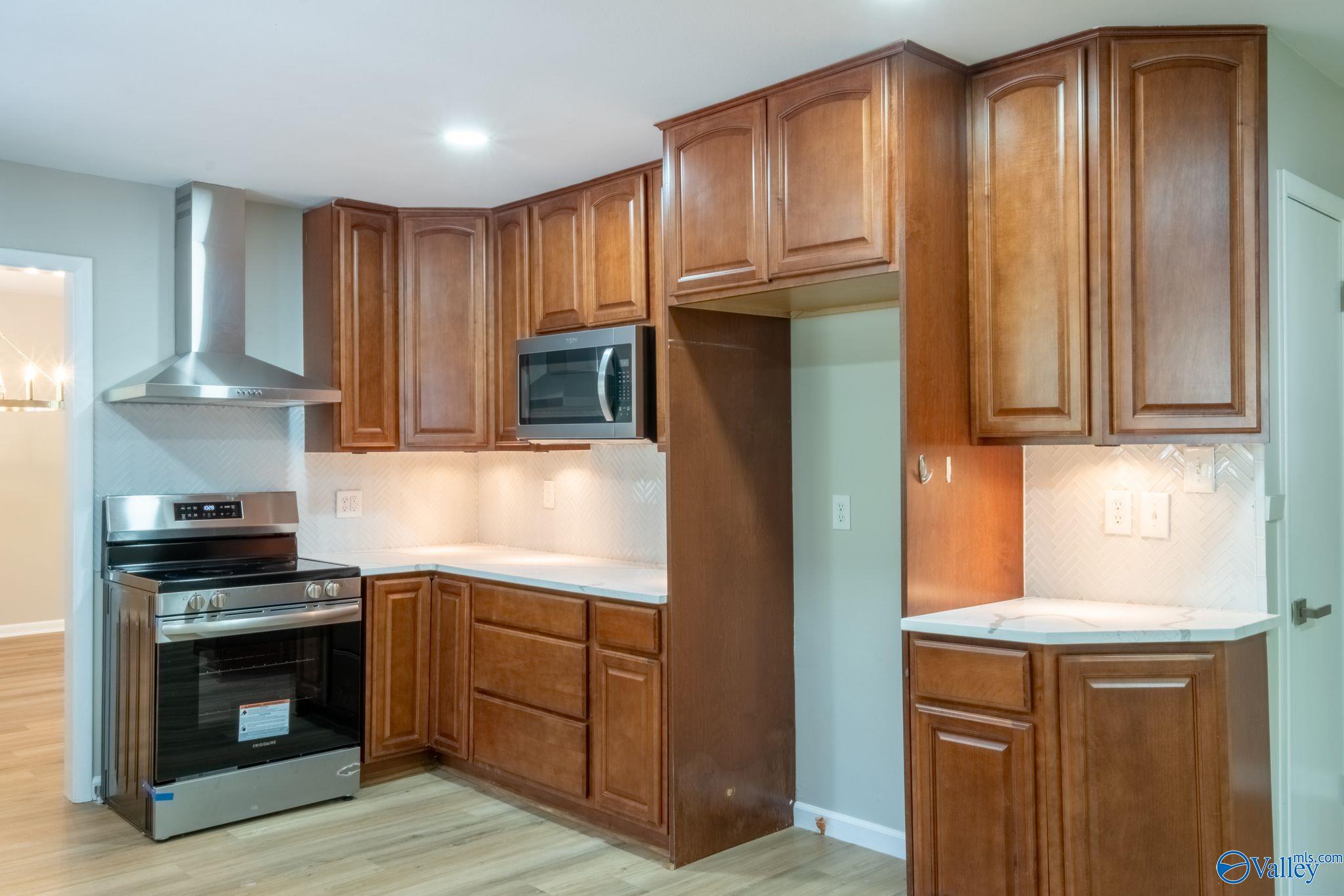 606 Ambrose Drive, Madison, Alabama image 16