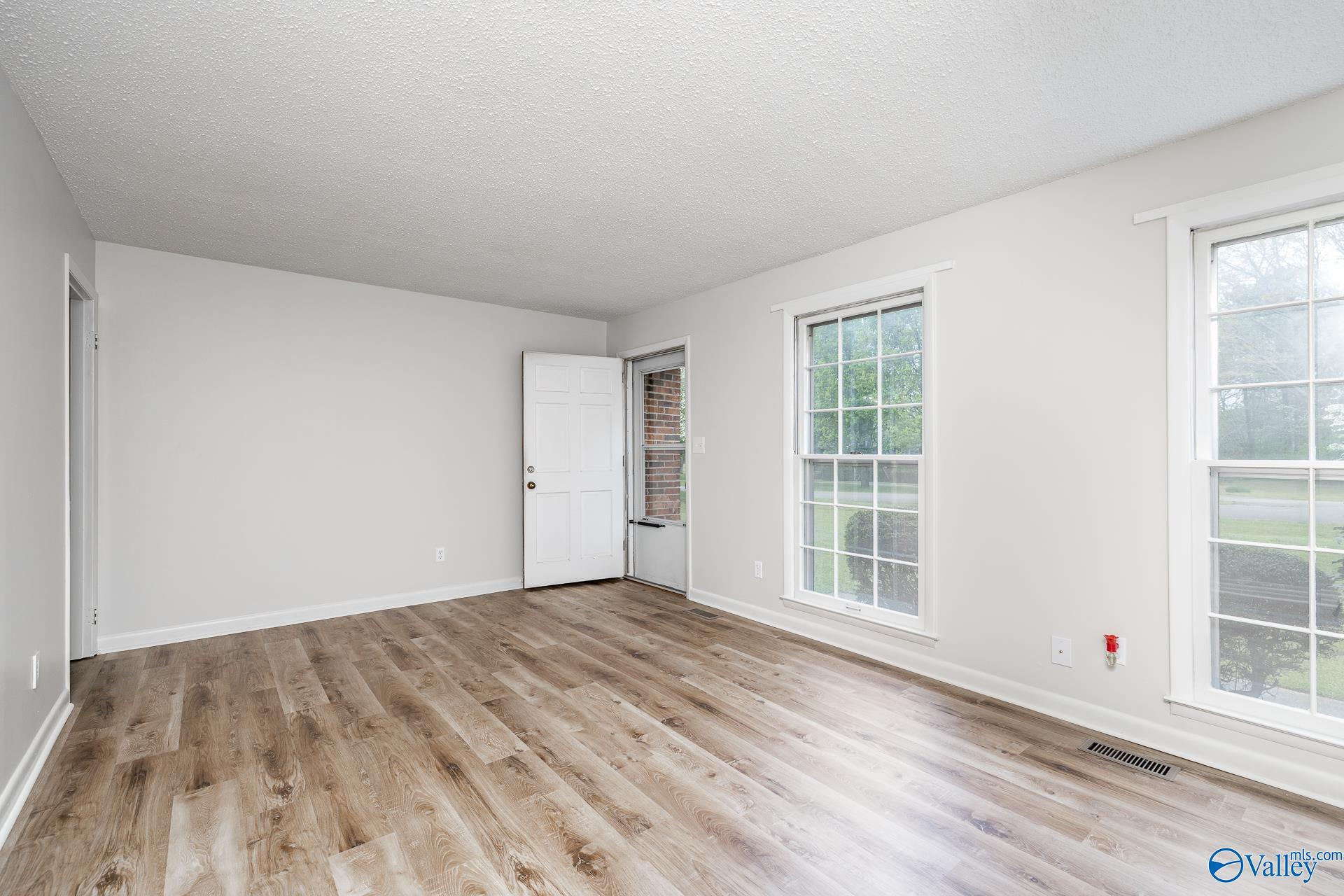 6101 Fairfield Drive, Huntsville, Alabama image 5