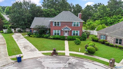 Homes For Sale - 100 Silver Tail Lane<br/> Huntsville, AL 35824
