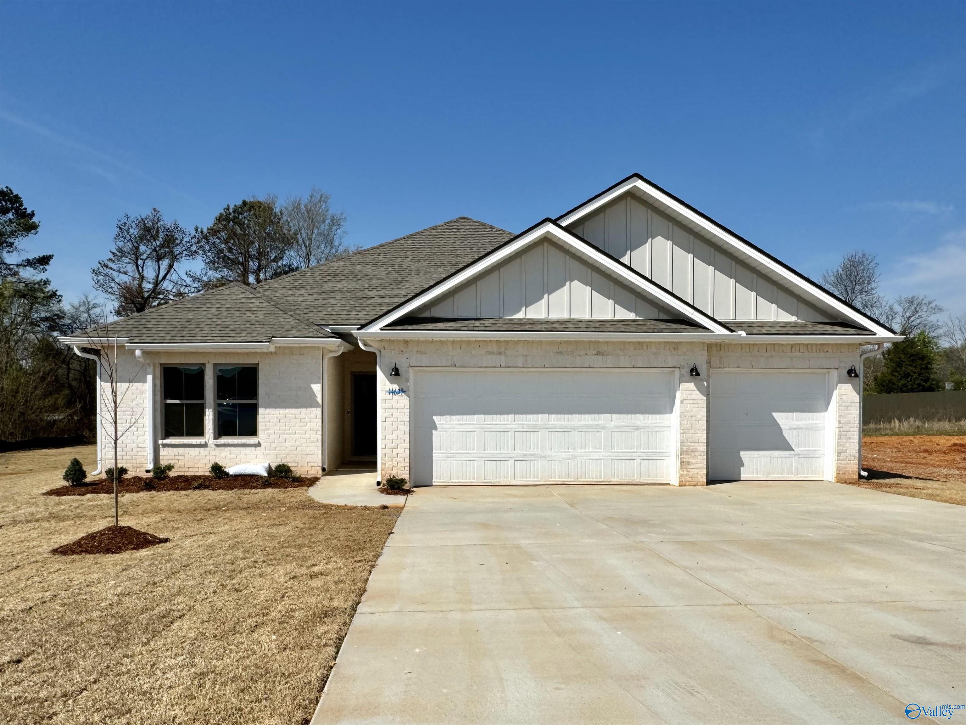 12402 Whitcomb Circle, Athens, Alabama image 1