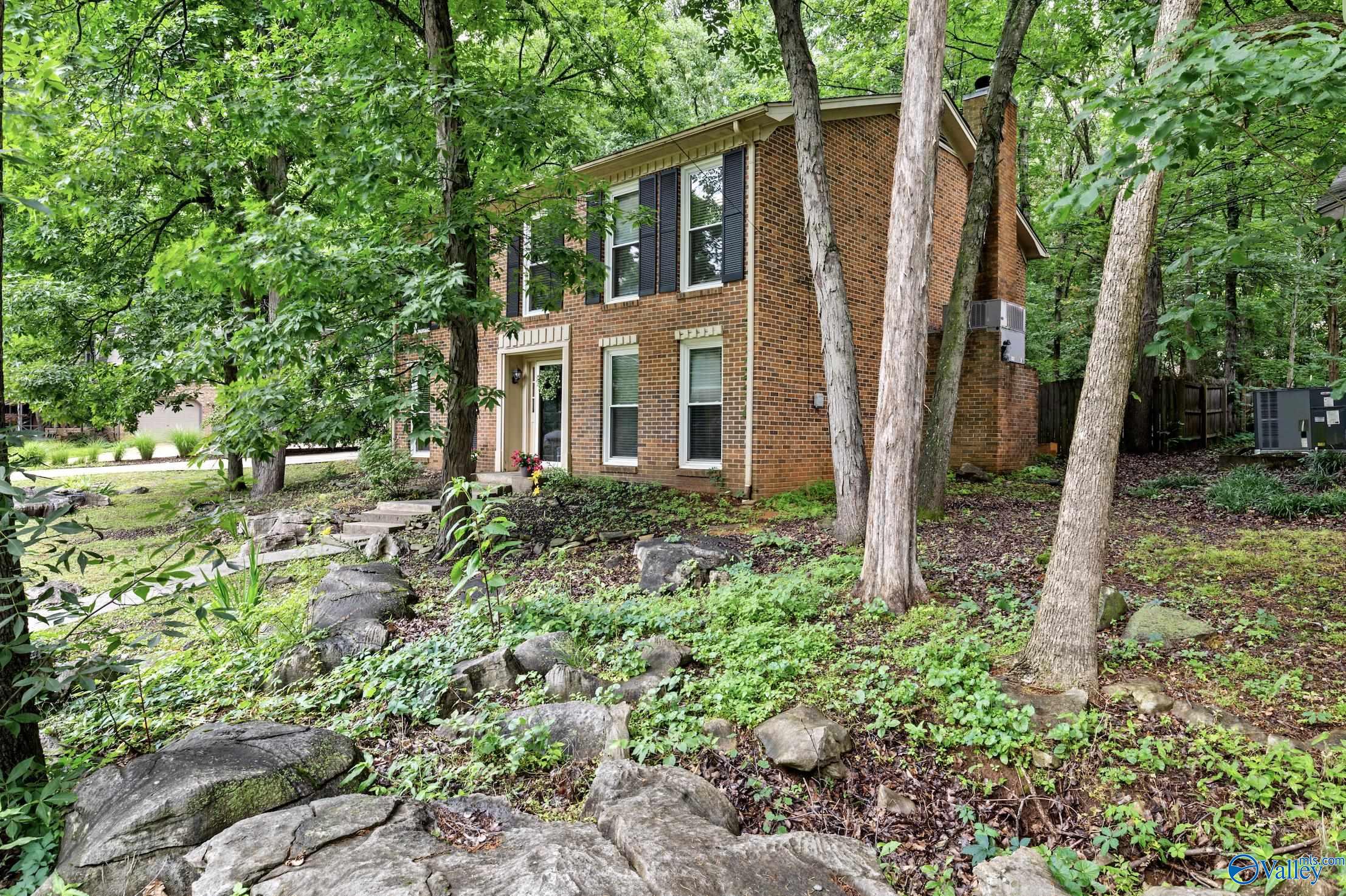 712 Bluewood Drive, Huntsville, Alabama image 7