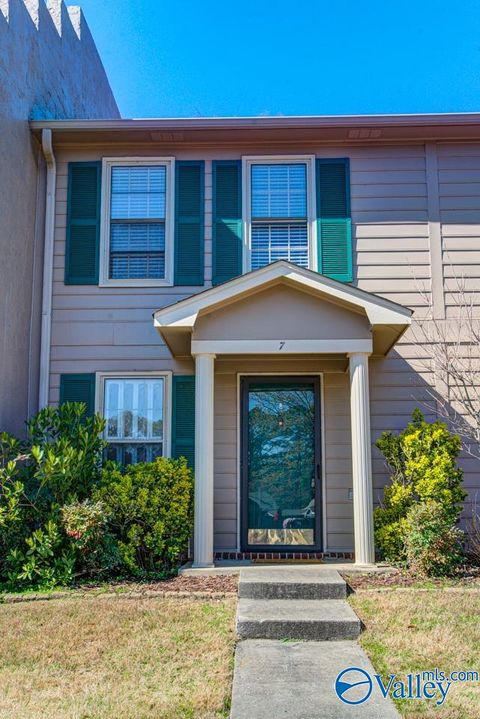 Condo For Sale - 8151 Oldfield Road #7<br/> Huntsville, AL 35802