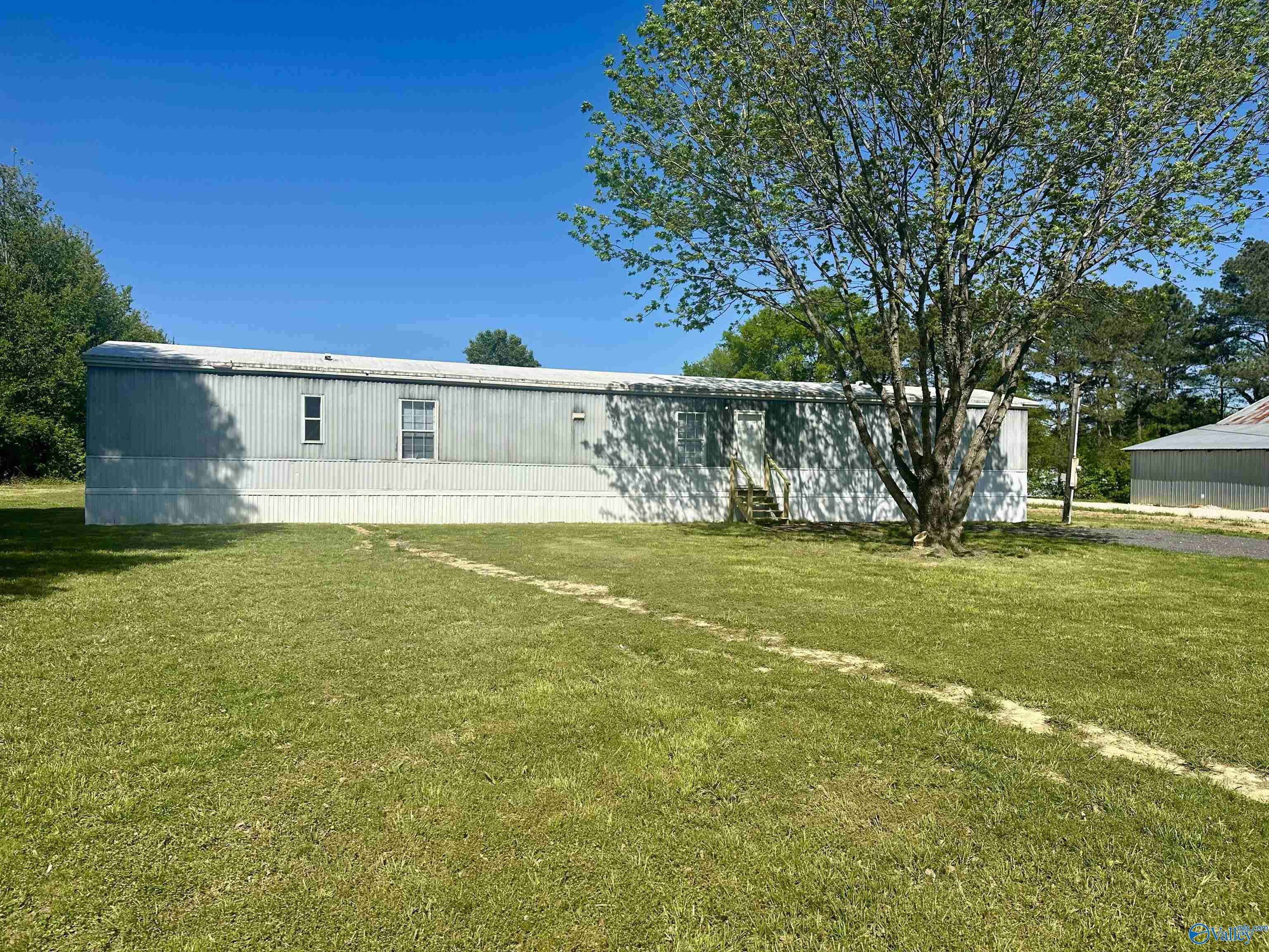 21057 Holt Road, Athens, Alabama image 1