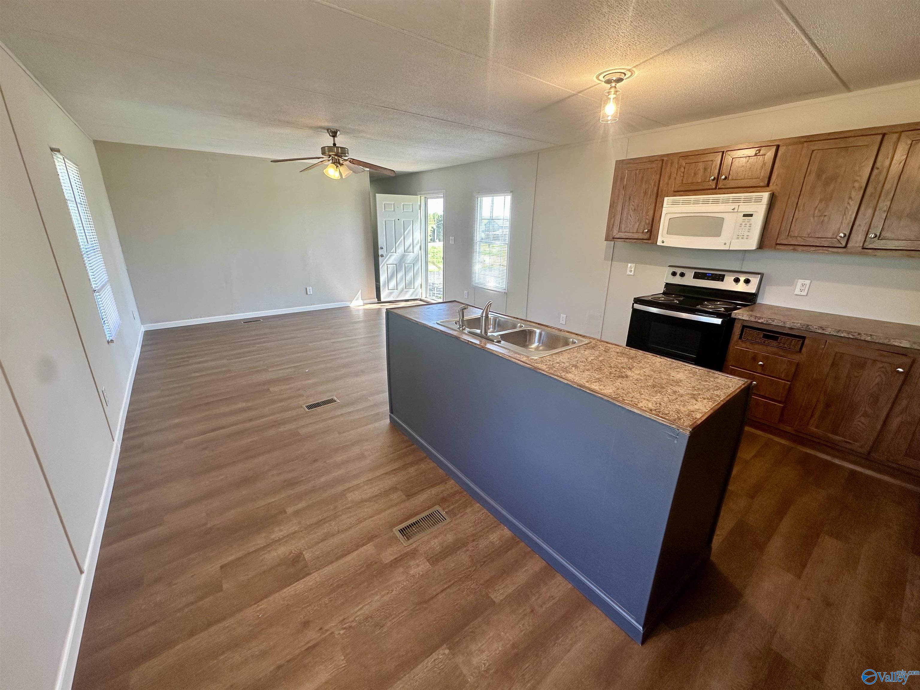 21057 Holt Road, Athens, Alabama image 3