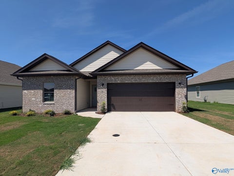 Homes For Rent - 311 Susan Lynn Drive<br/> Madison County, Meridianville, AL 35759