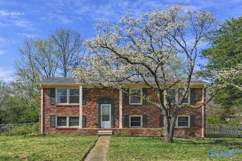 Homes For Sale - 506 Town And Country Drive<br/> Huntsville, AL 35806