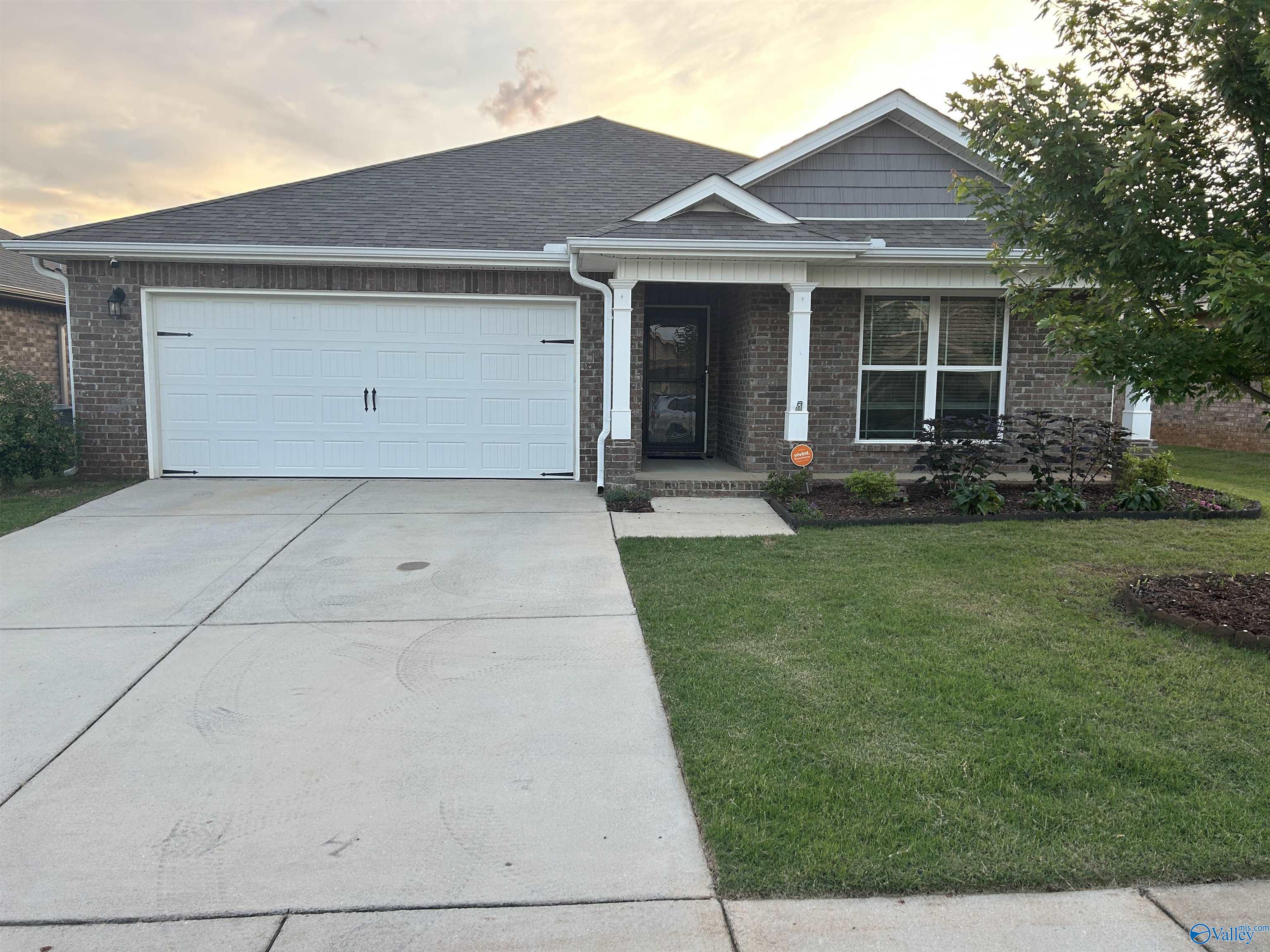 108 Daymark Drive, Madison, Alabama image 5
