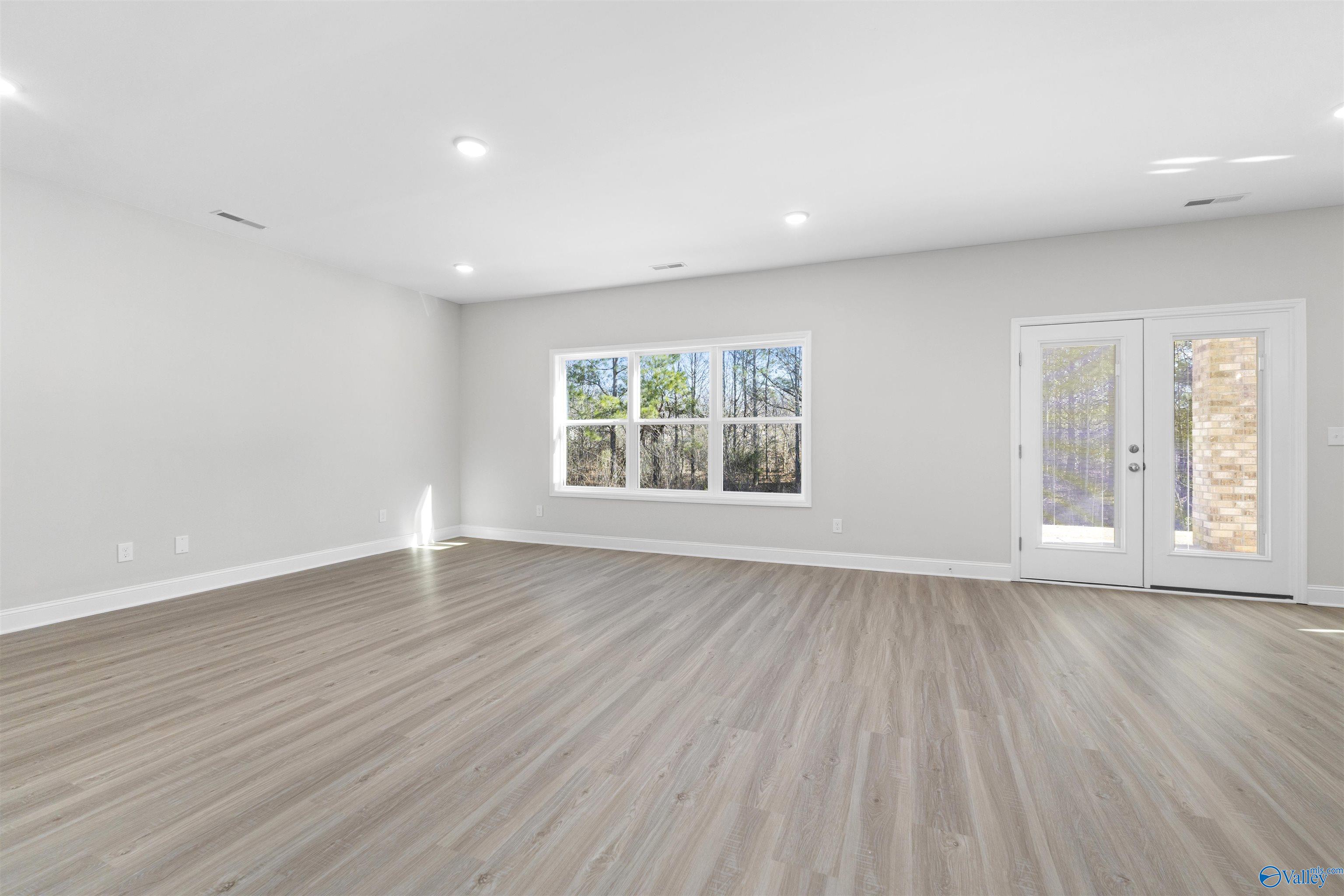 121 Holly Grove Lane, Harvest, Alabama image 6