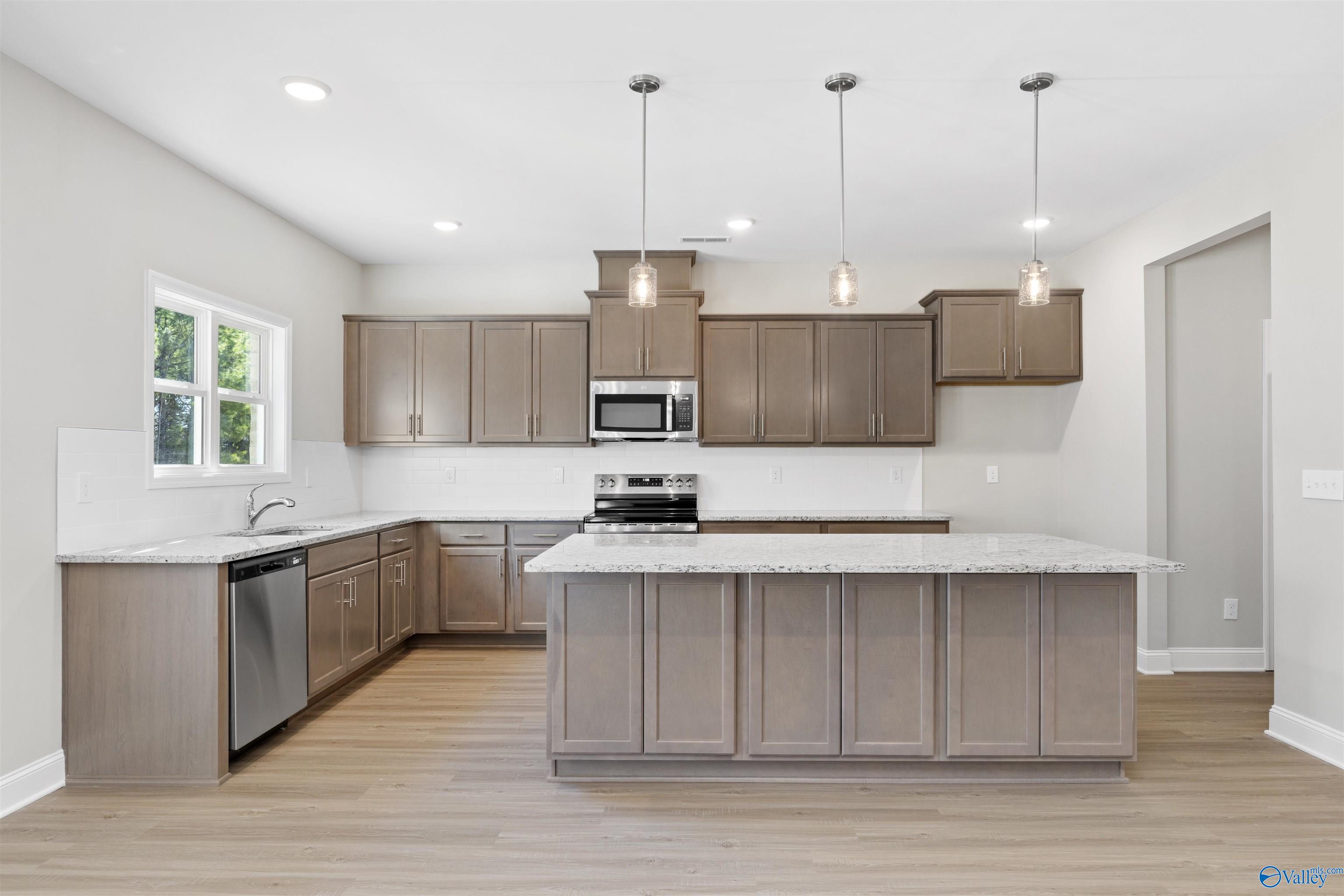 121 Holly Grove Lane, Harvest, Alabama image 12