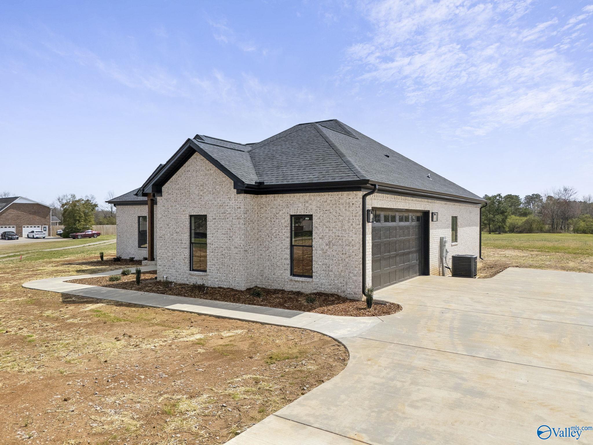 28062 Nuke Whitt Lane, Ardmore, Alabama image 3