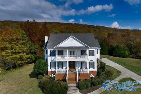 Homes For Sale - 310 Mountain Lane<br/> Gurley, AL 35748