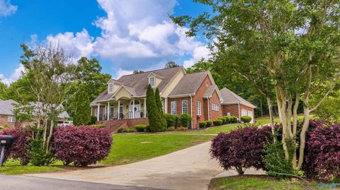 Homes For Sale - 186 County Road 1026<br/> Valley Head, AL 35989