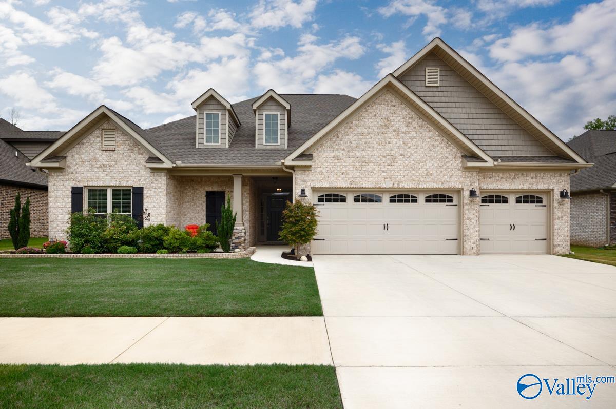 7514 Flint Crossing Circle, Owens Cross Roads, Alabama image 1