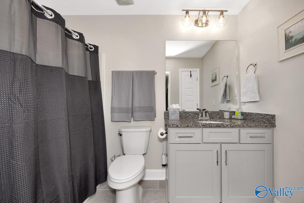 7514 Flint Crossing Circle, Owens Cross Roads, Alabama image 13