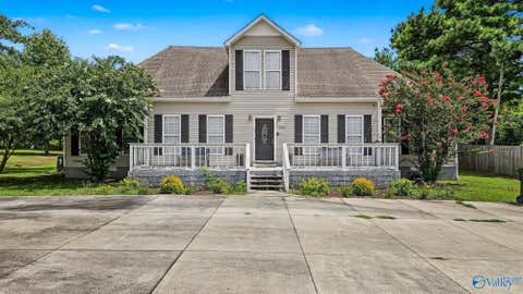 Homes For Sale - 6499 Old Railroad Bed Road<br/> Toney, AL 35773