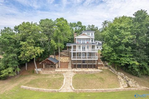 Homes For Sale - 474 County Road 707<br/> Cedar Bluff, AL 35959