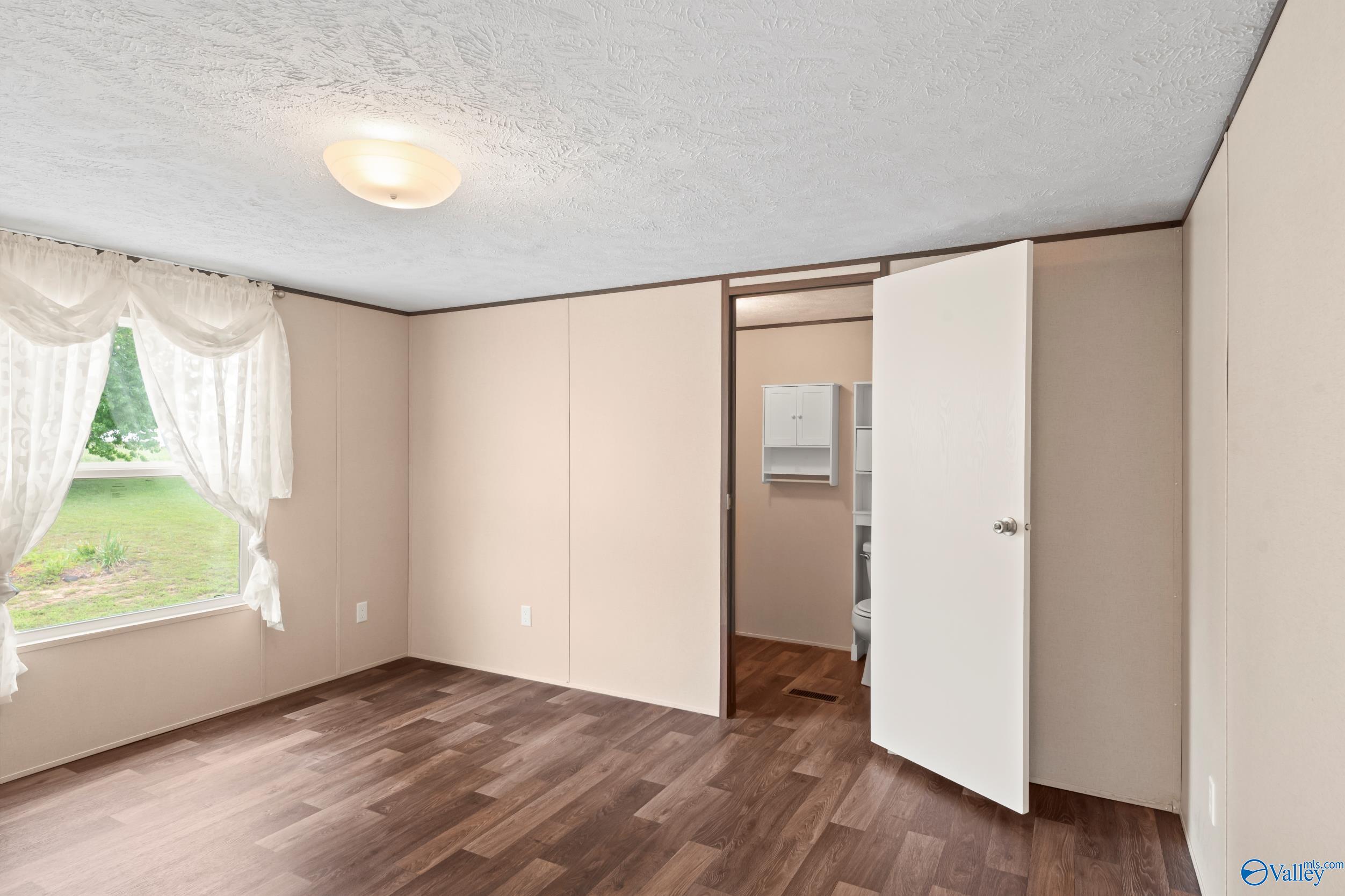 229 Water Tower Loop, Laceys Spring, Alabama image 7