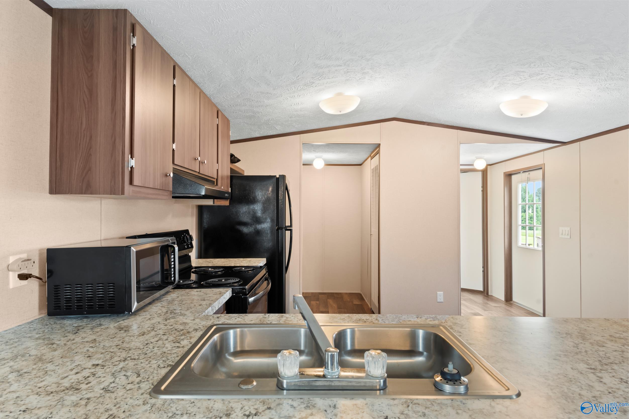 229 Water Tower Loop, Laceys Spring, Alabama image 14