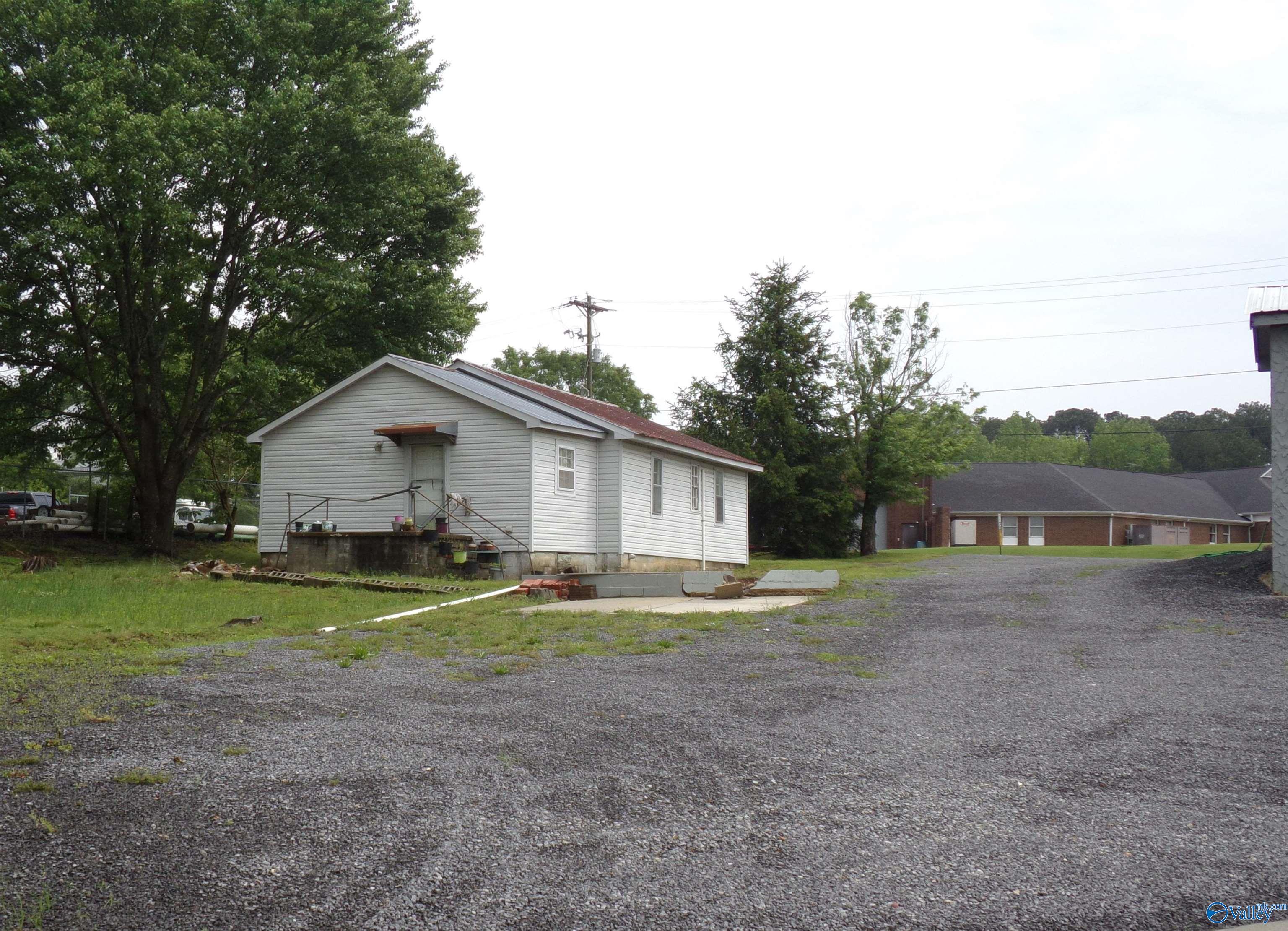 556 NW 1st Avenue, Arab, Alabama image 2
