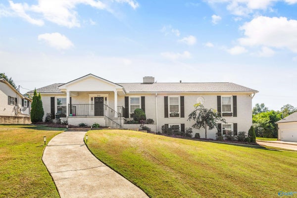 212 LONGWOOD DR SE, HUNTSVILLE, AL 35801 - Image bfa657002b4afe865cb4fe699ca3057b/2442398530