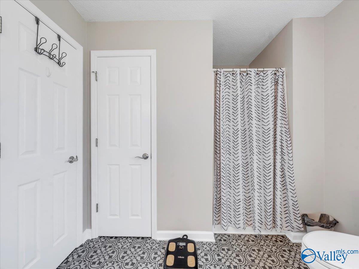 Scottsboro, Alabama 35769, United States, 3 Bedrooms Bedrooms, ,2 BathroomsBathrooms,Residential,Active,211521