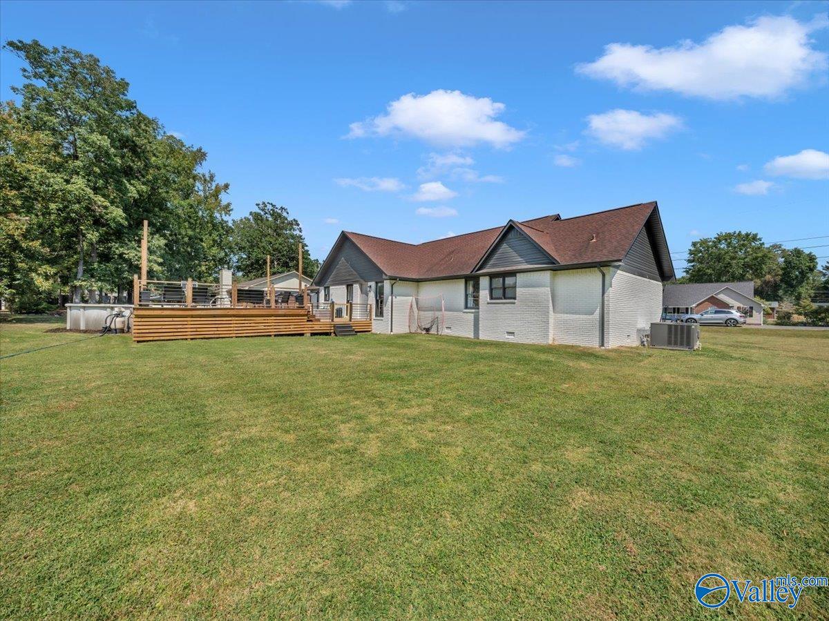 Scottsboro, Alabama 35769, United States, 3 Bedrooms Bedrooms, ,2 BathroomsBathrooms,Residential,Active,211521