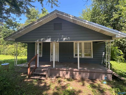 Homes For Sale - 4854 Lynndale Avenue<br/> Jefferson County, Graysville, AL 35073