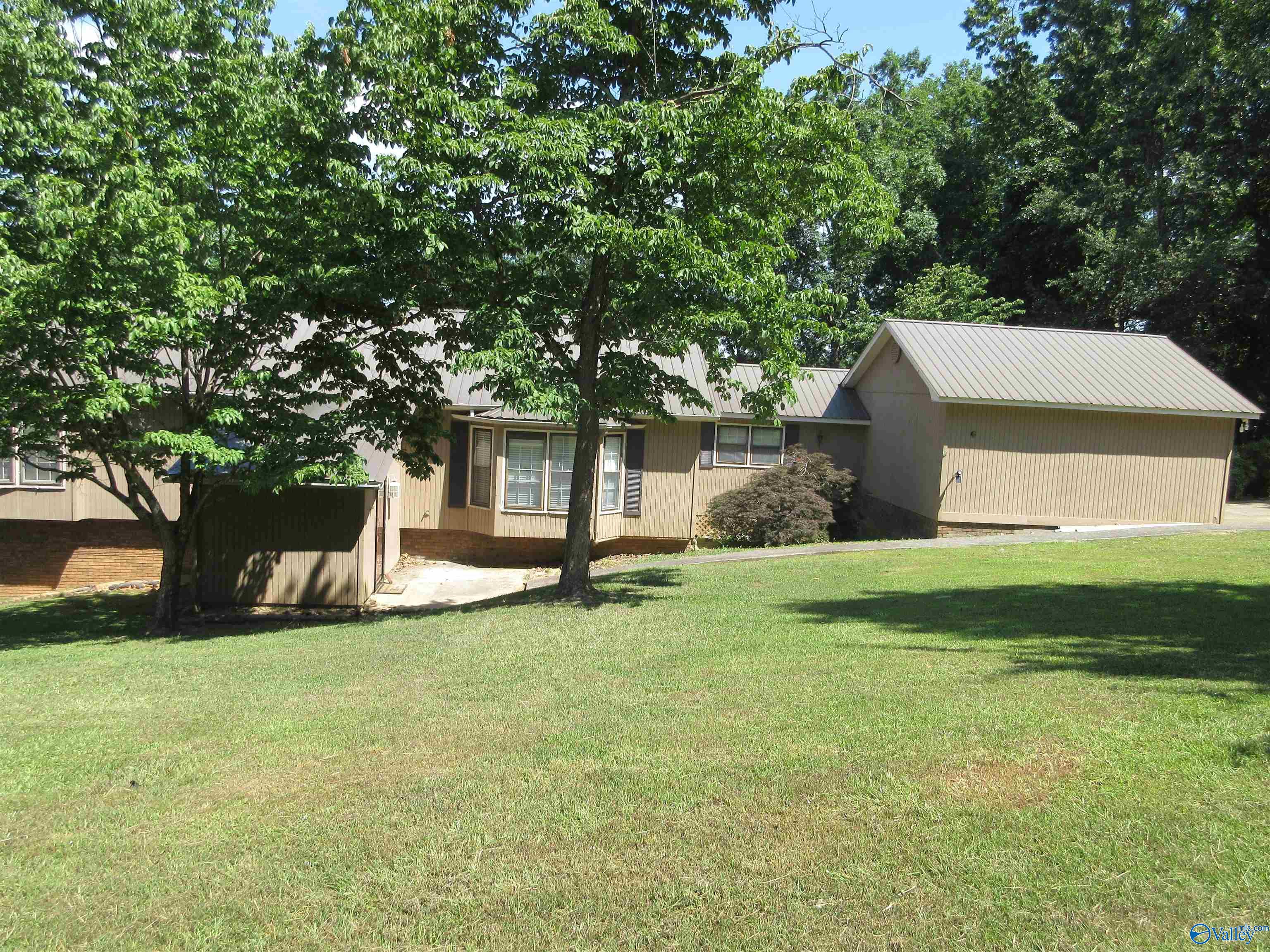 109 Colonial Drive, Scottsboro, Alabama image 21