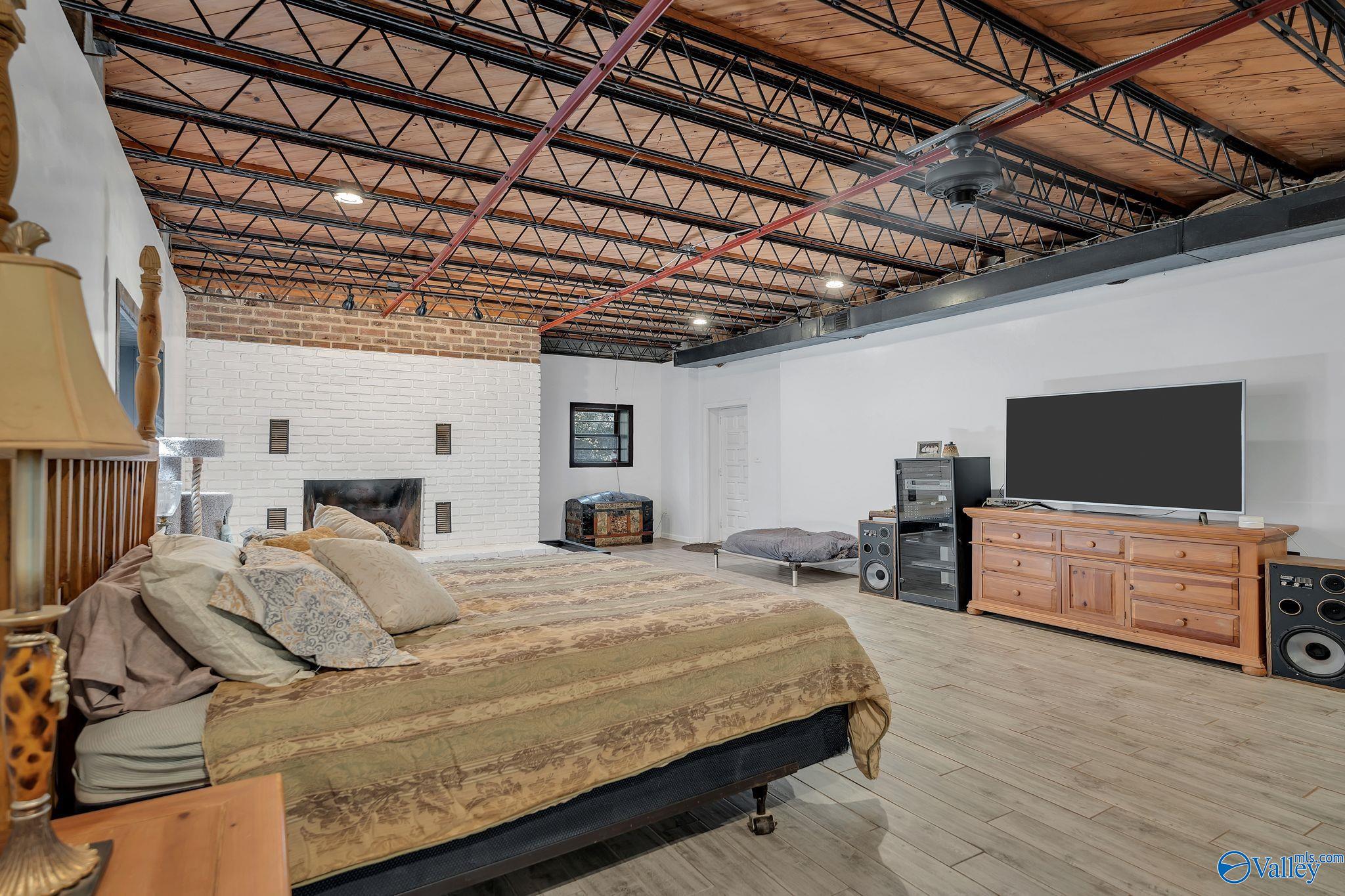 411 Darby Avenue, Sheffield, Alabama image 38