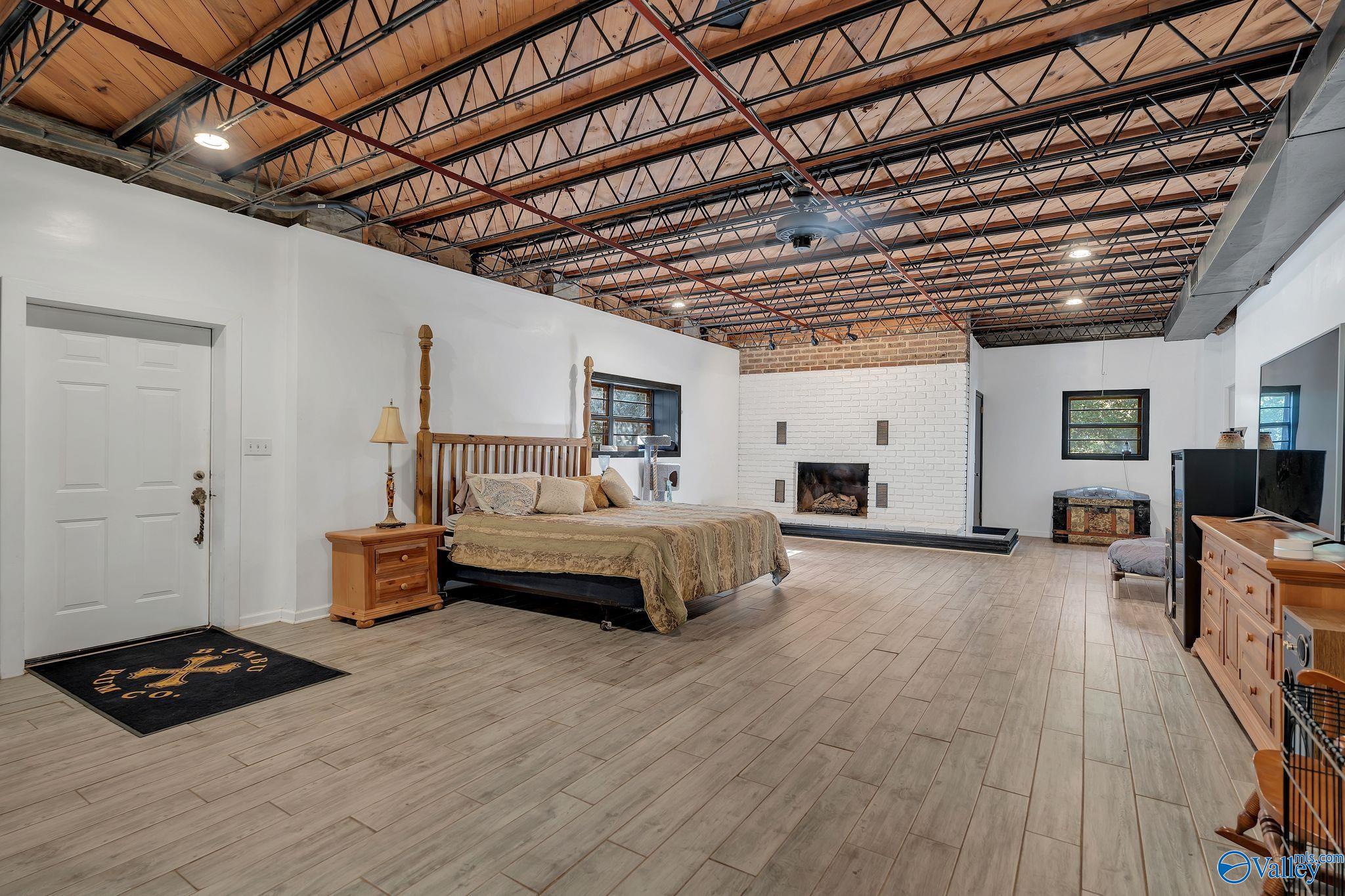 411 Darby Avenue, Sheffield, Alabama image 37