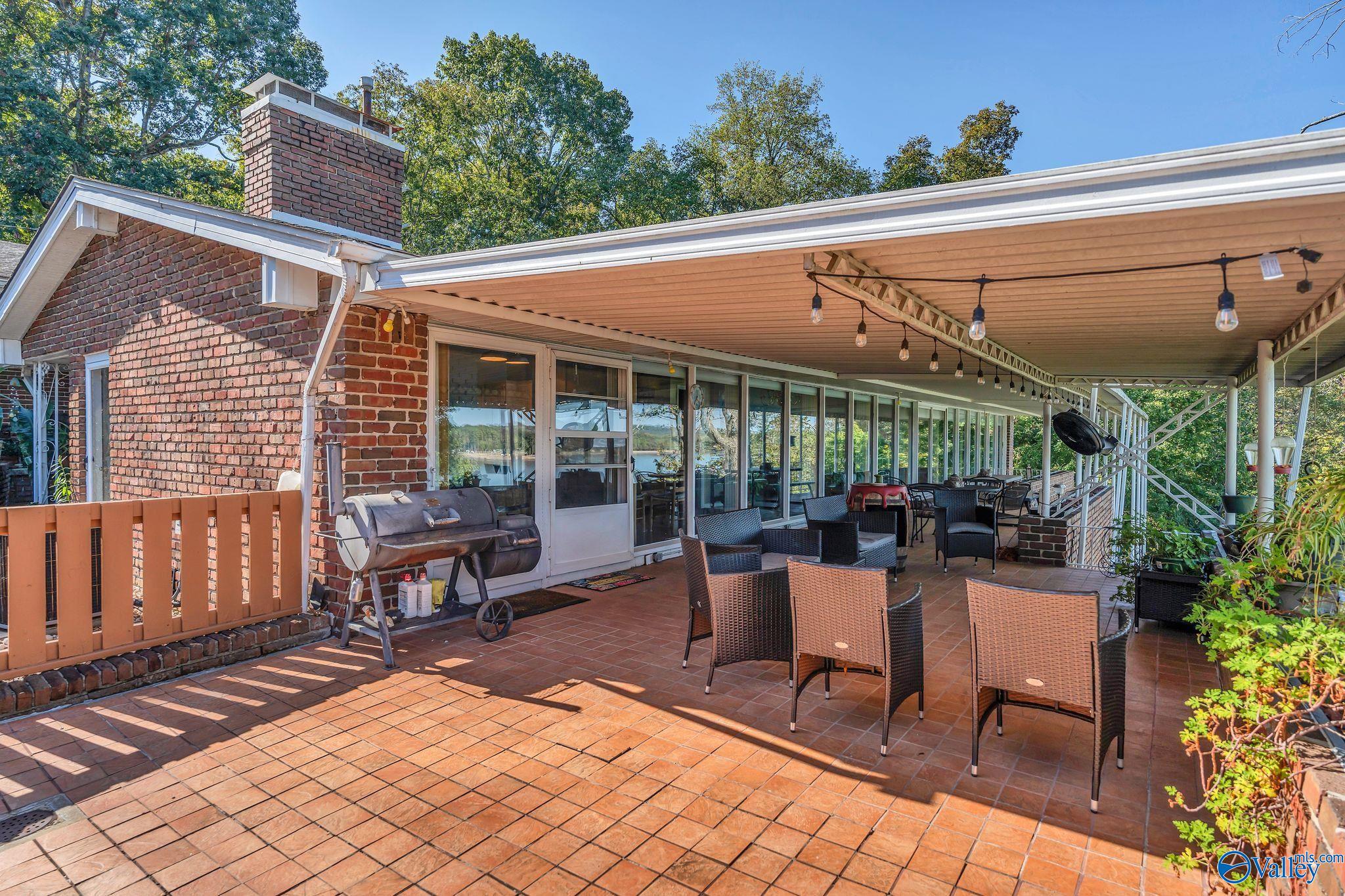 411 Darby Avenue, Sheffield, Alabama image 3