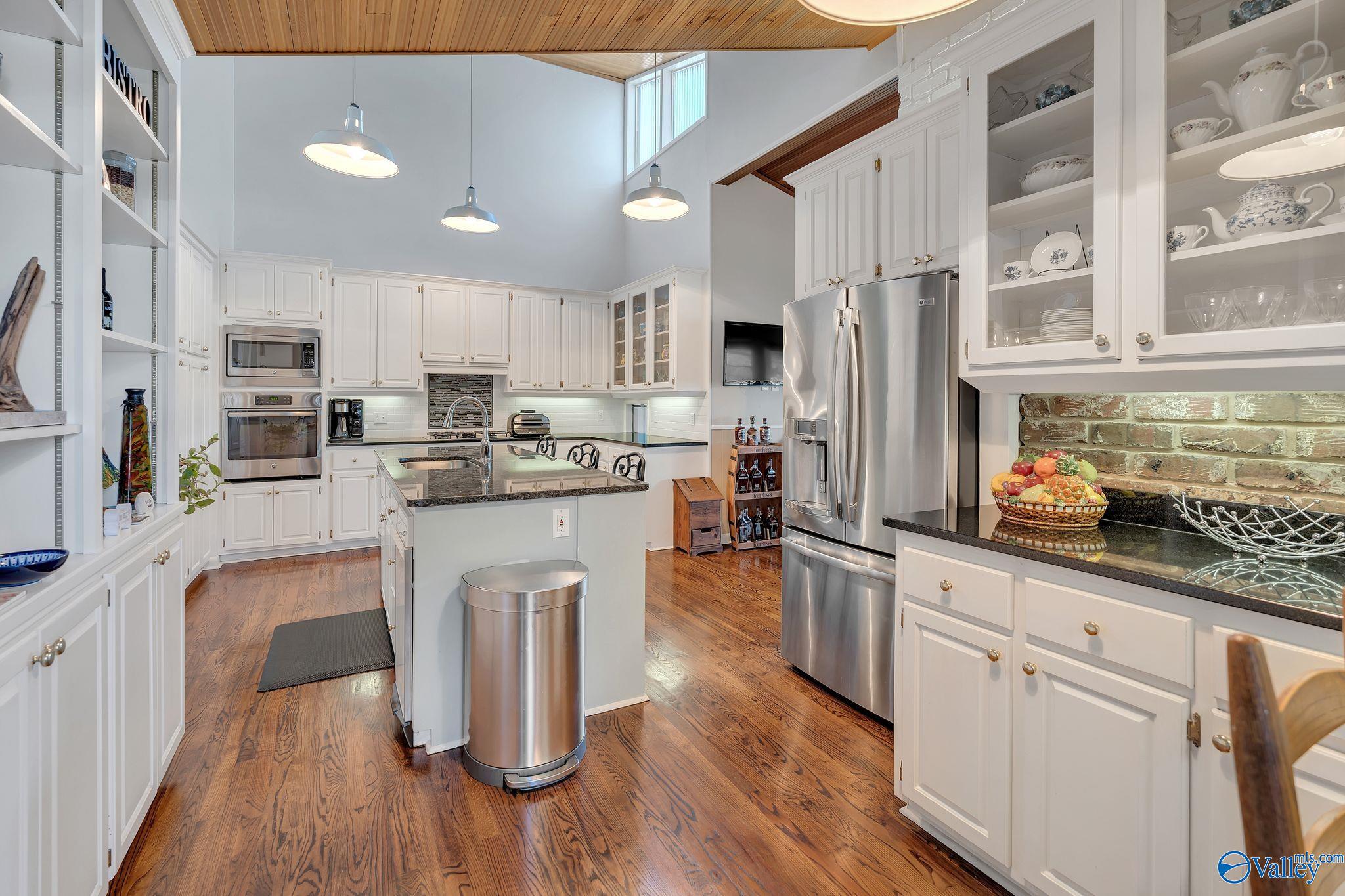 411 Darby Avenue, Sheffield, Alabama image 7
