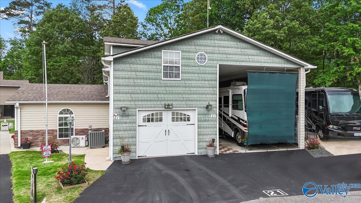 1727 Convict Camp Road, Guntersville, Alabama image 1