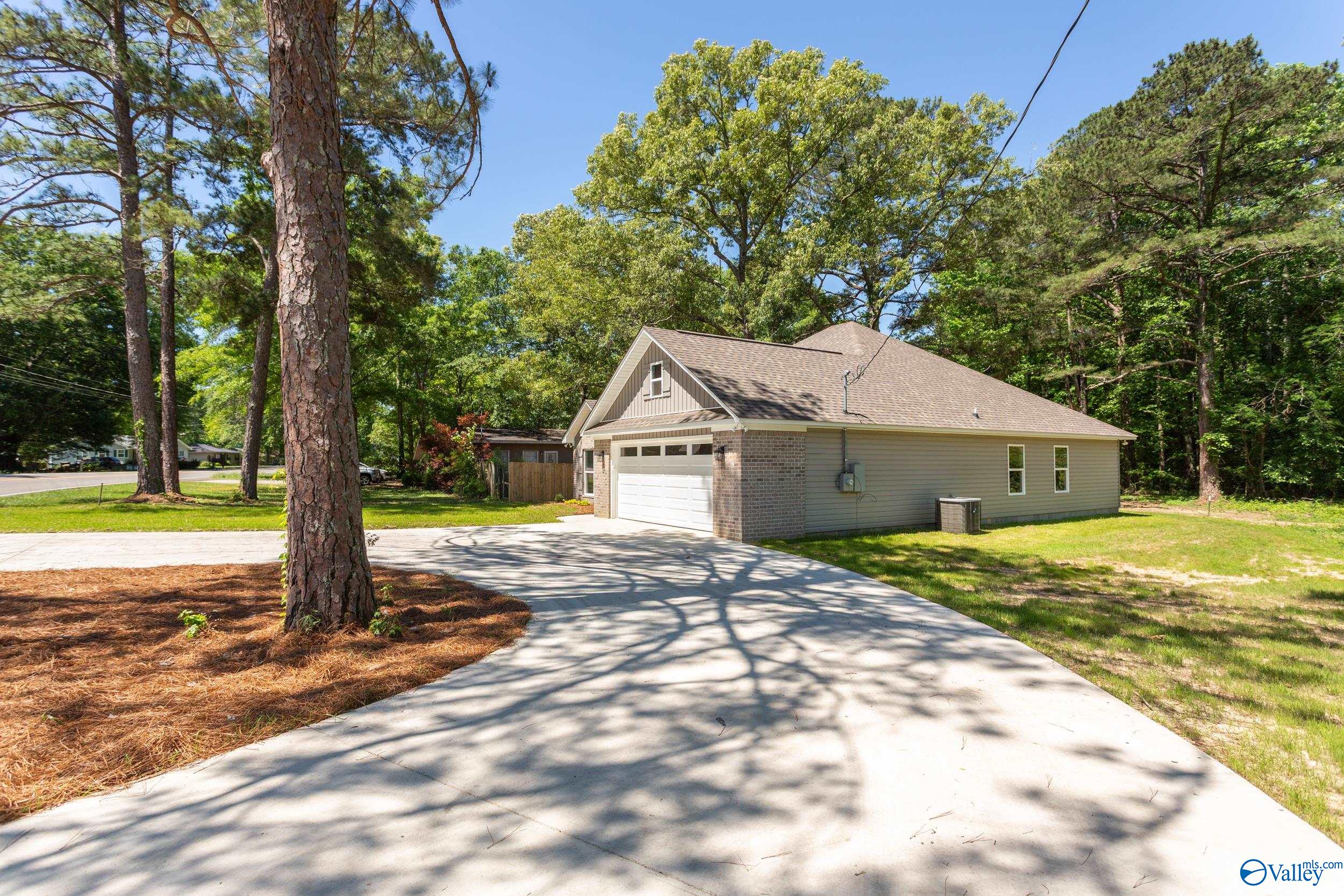 407 North College Street