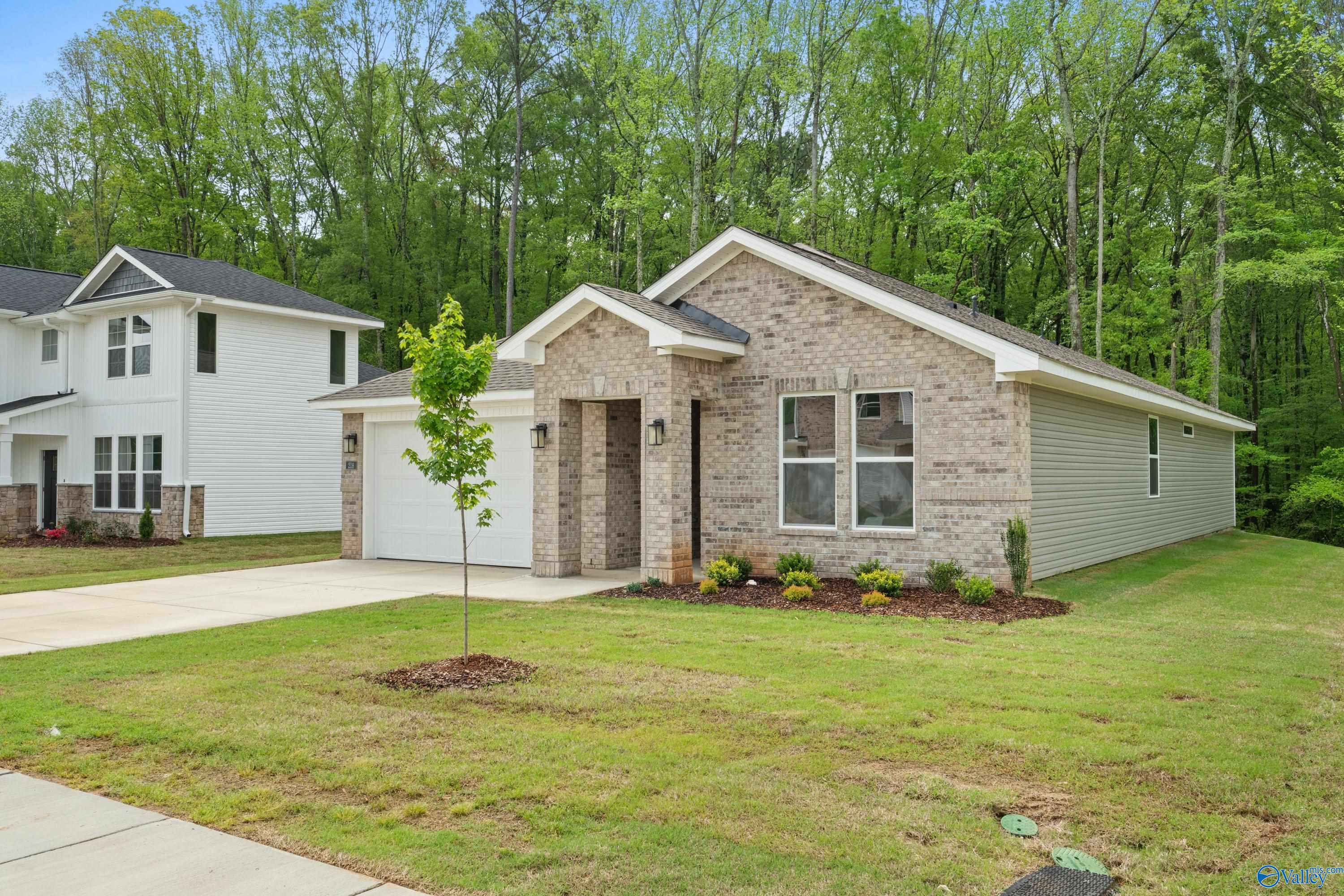 218 Hibiscus Drive, Hazel Green, Alabama image 6