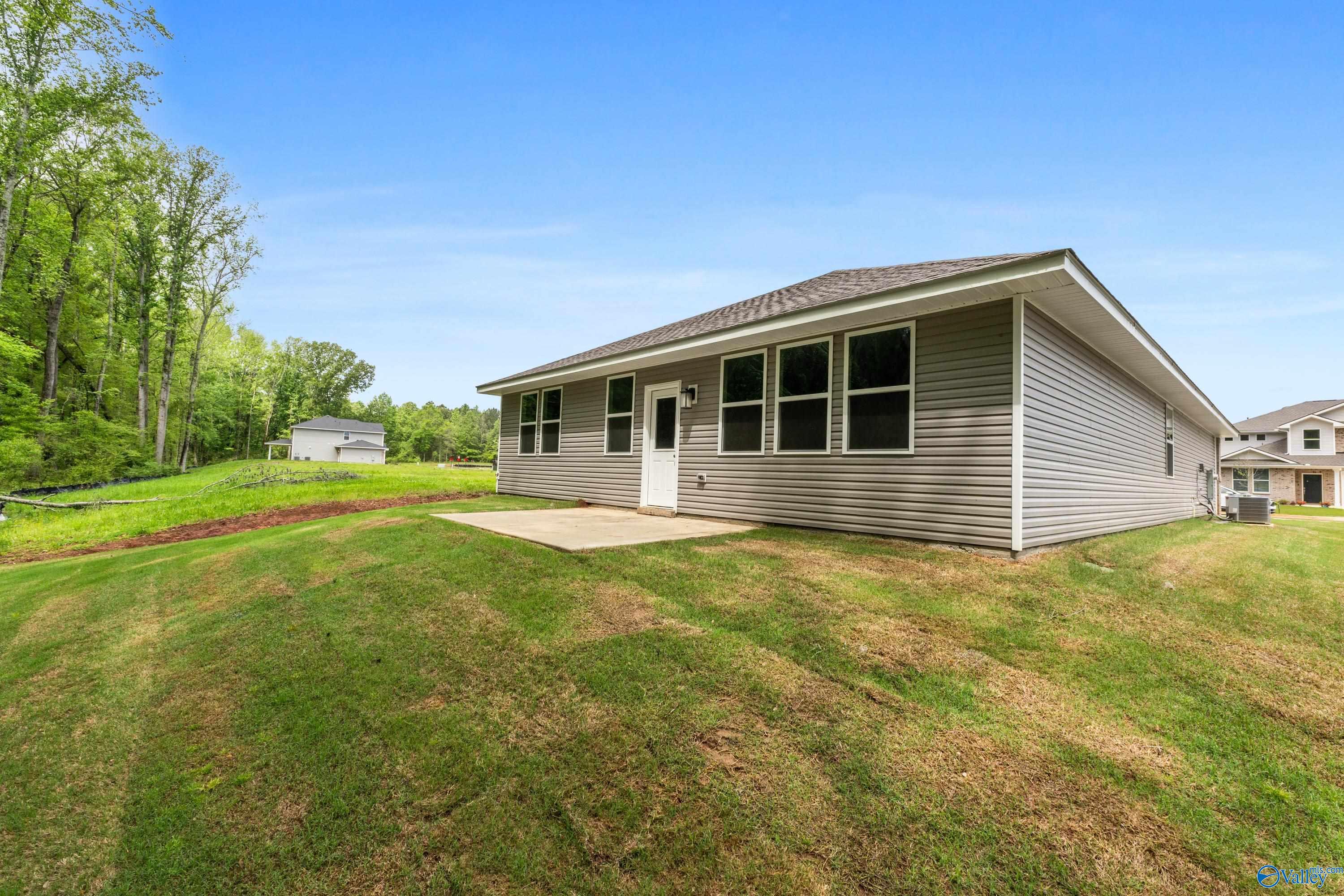 218 Hibiscus Drive, Hazel Green, Alabama image 9