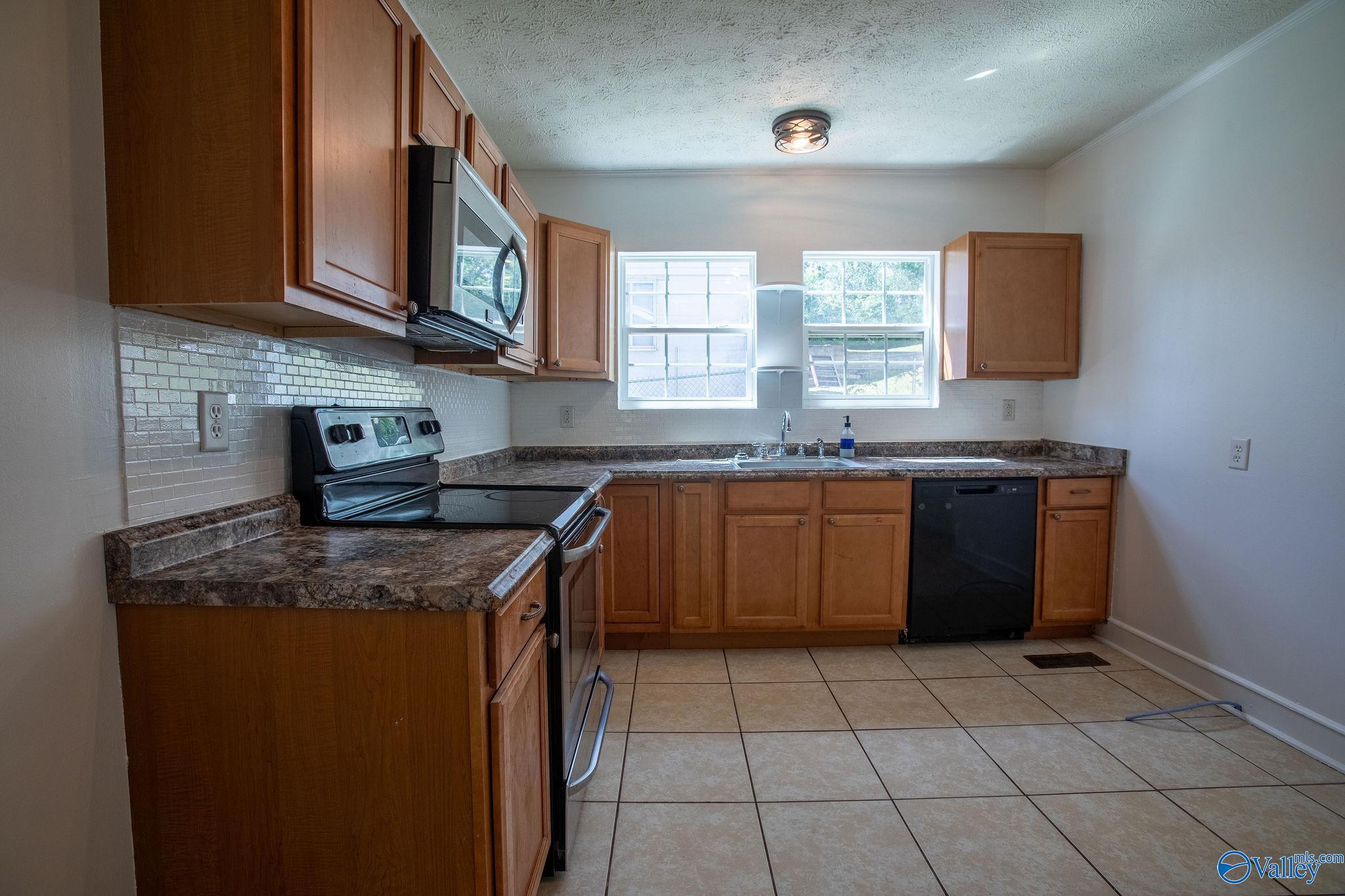 413 W 50th Street, Anniston, Alabama image 39
