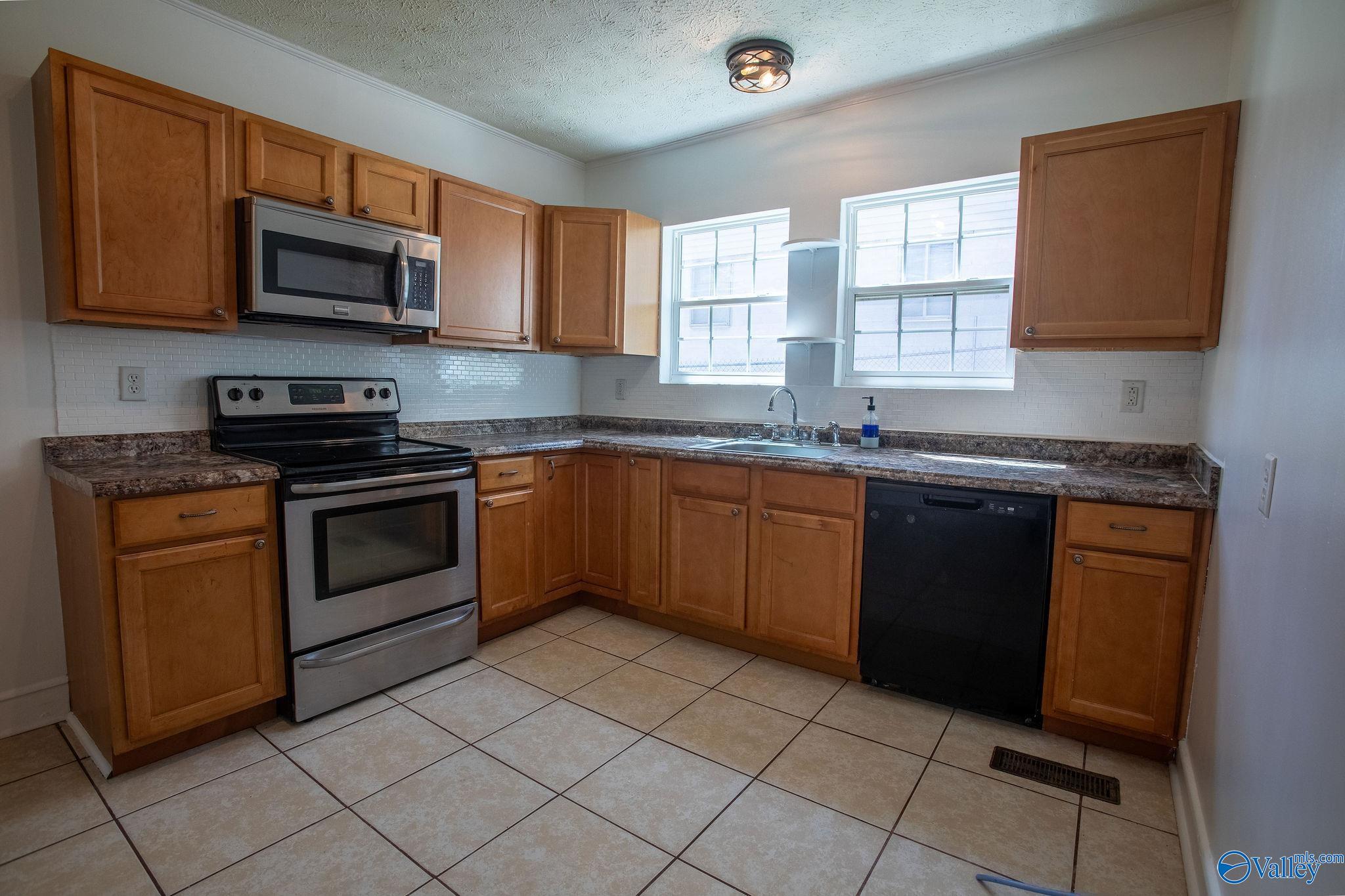 413 W 50th Street, Anniston, Alabama image 32