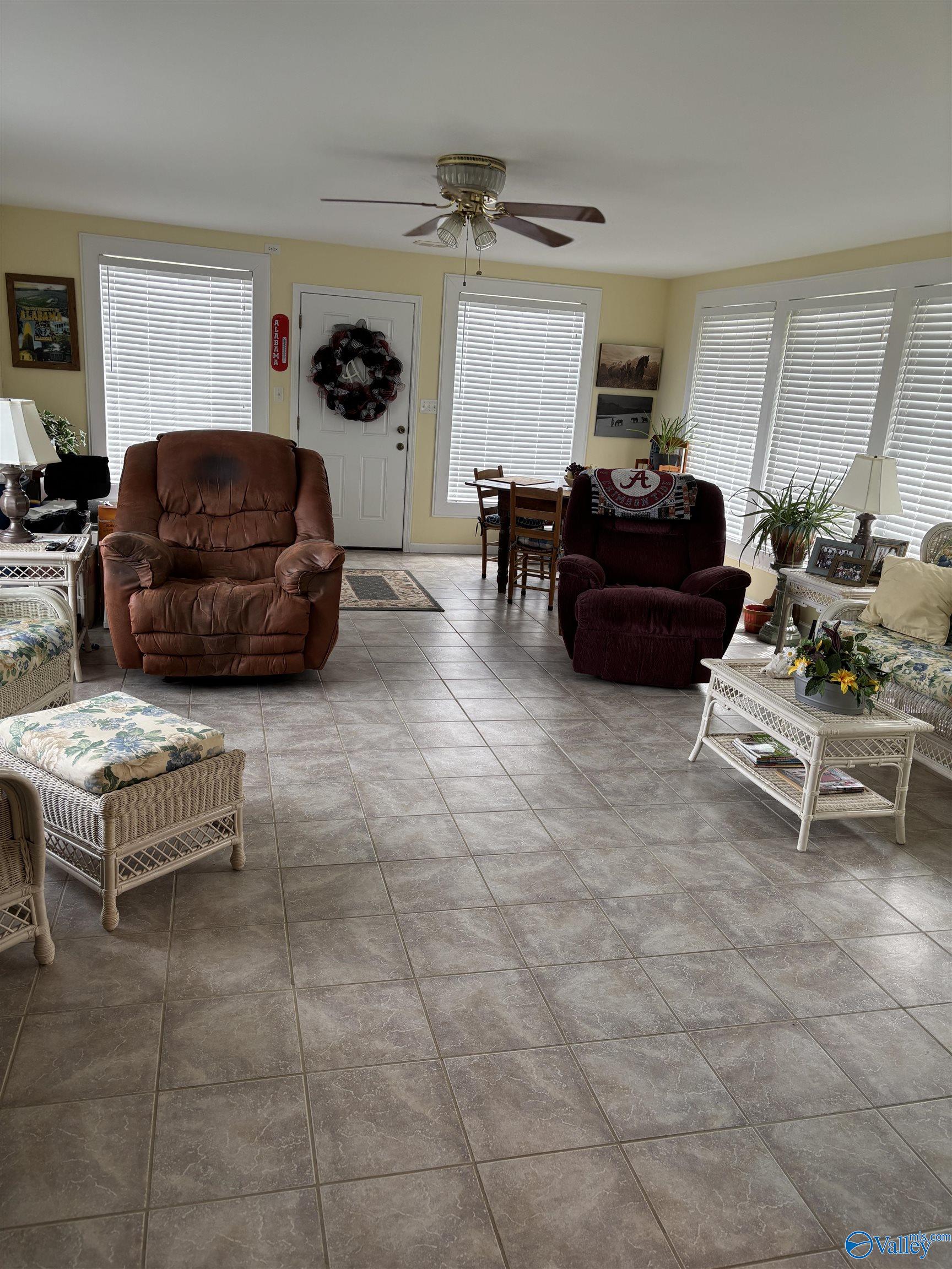3305 Hustleville Road, Albertville, Alabama image 9