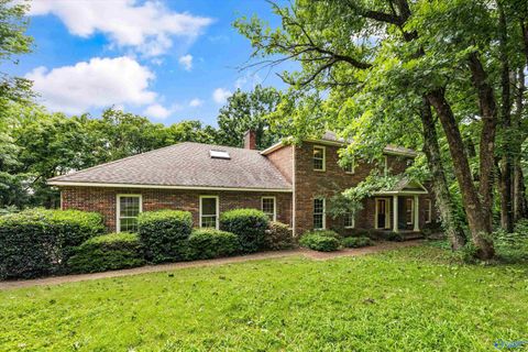 Homes For Sale - 2702 Boulder Circle<br/> Huntsville, AL 35801