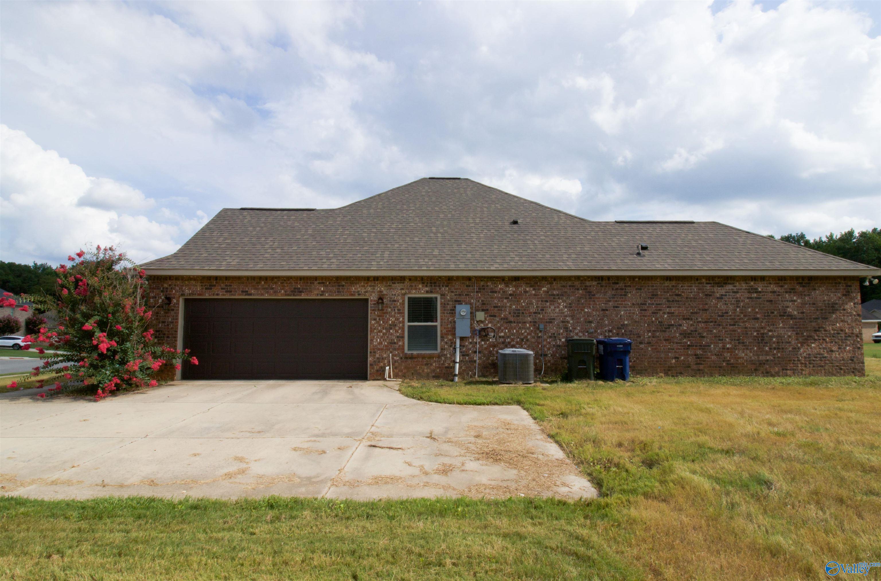 108 Birch Falls Drive, Hazel Green, Alabama image 4