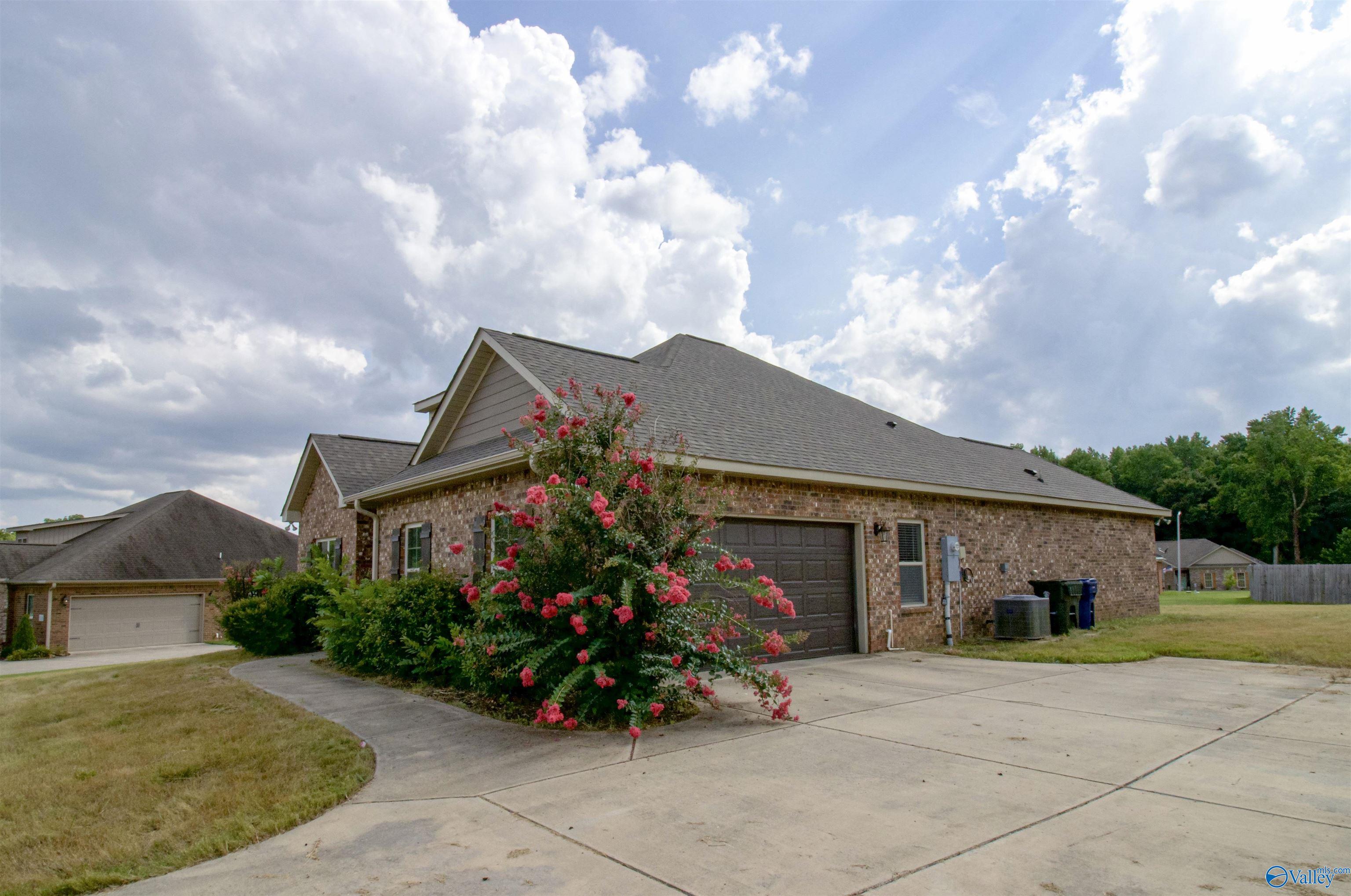 108 Birch Falls Drive, Hazel Green, Alabama image 3