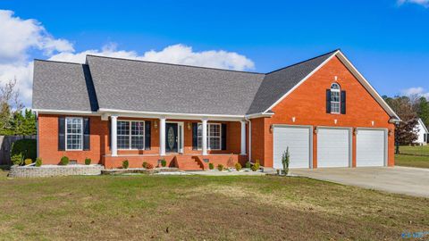 Photo of 15 Mountain Wind NE, Fort Payne, AL 35967 (MLS # 21904899)